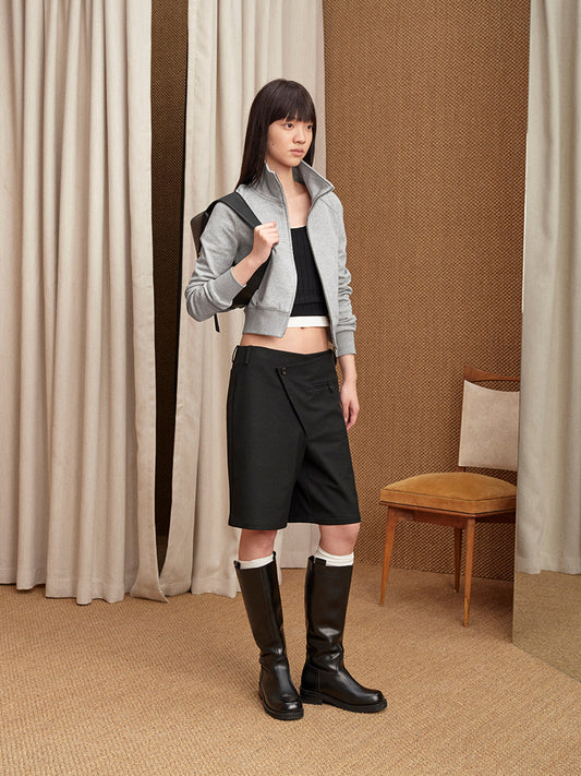 Slanted placket casual shorts