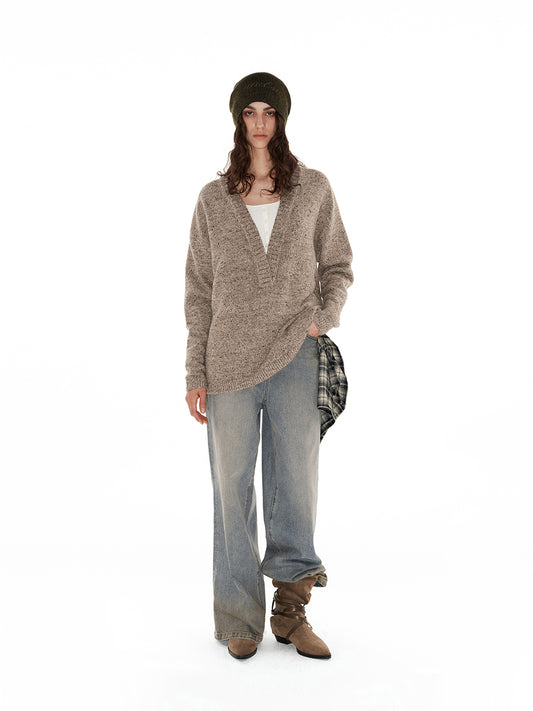 Deep V-neck two-way sweater