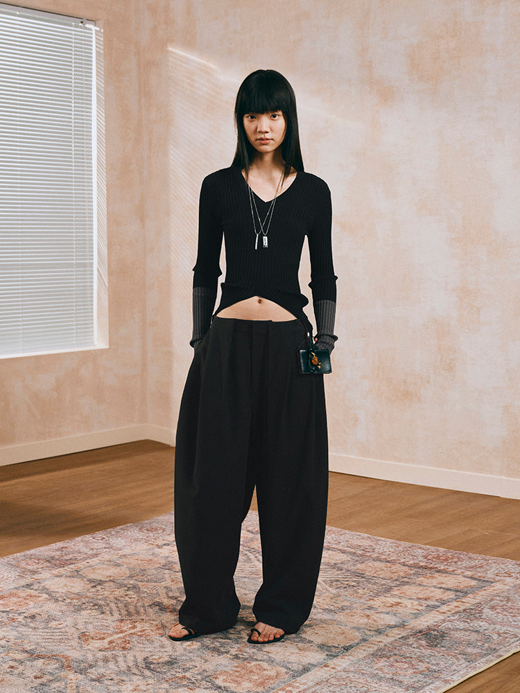Low-Rise Curved Trousers