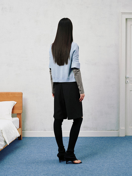 Slanted placket casual shorts