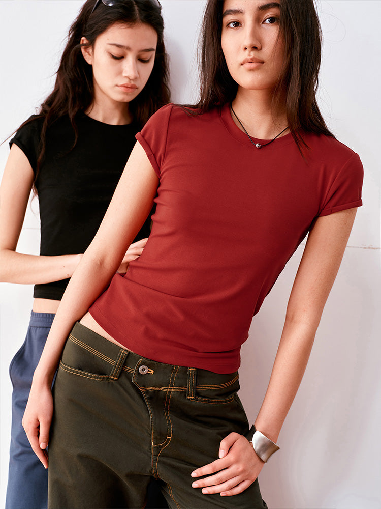 Slim fit round neck basic T-shirt
