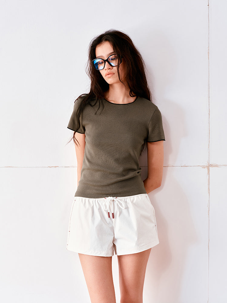 Color-blocked trim T-shirt
