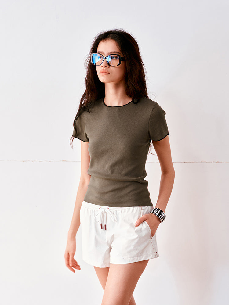 Color-blocked trim T-shirt