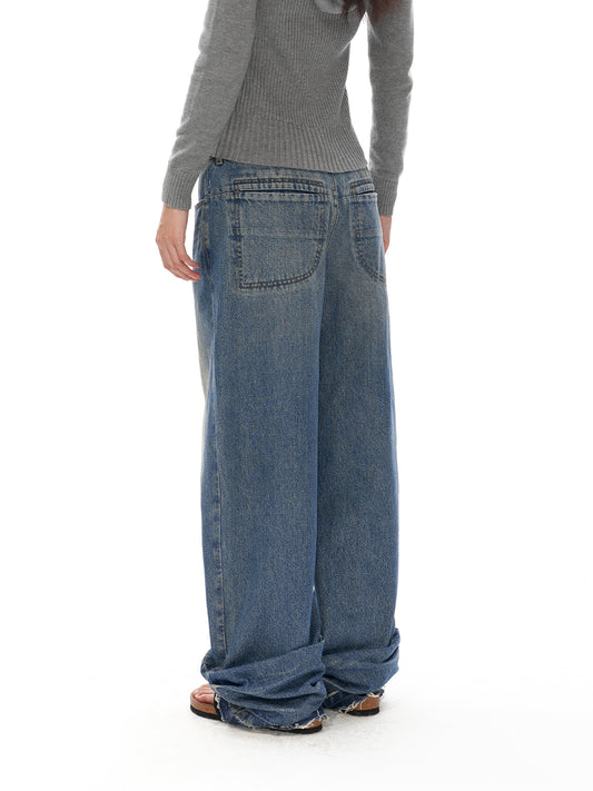 Retro jeans with pleated hems