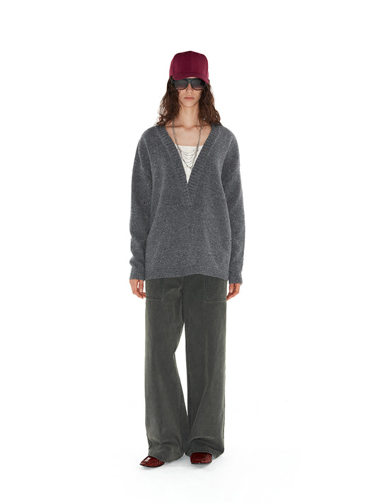 Deep V-neck two-way sweater