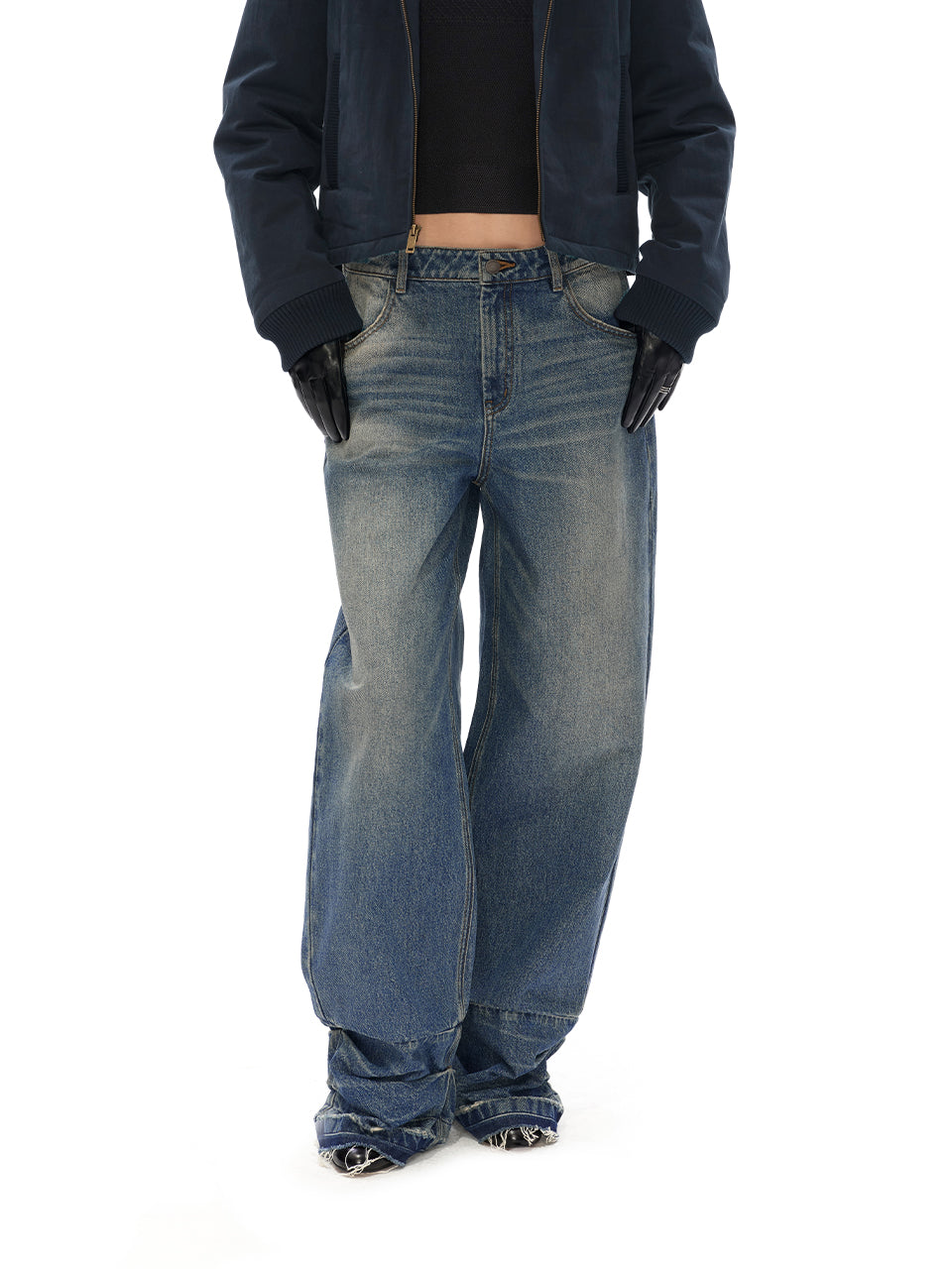 Retro jeans with pleated hems