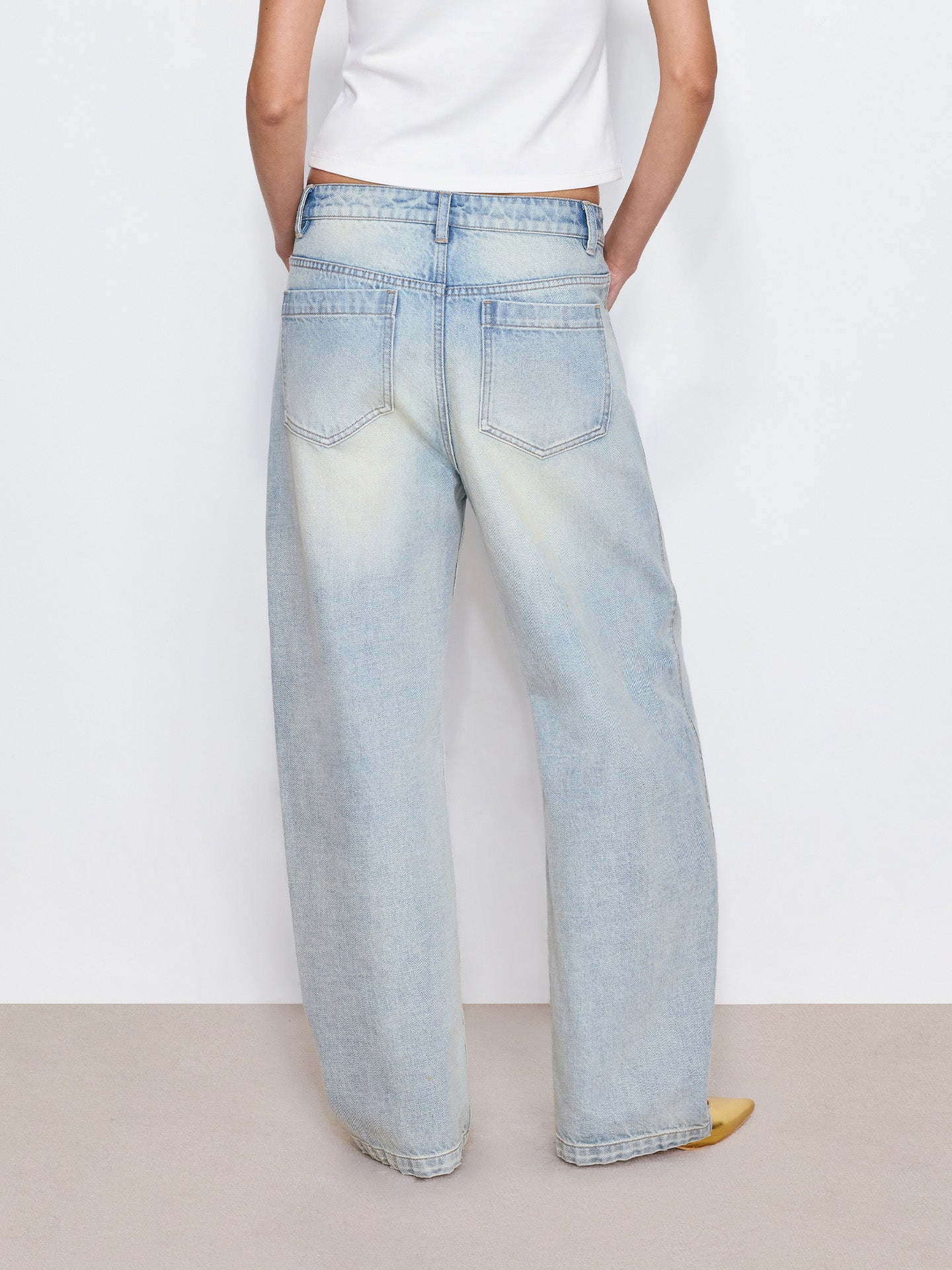 Light Wash Curved Cut Jeans