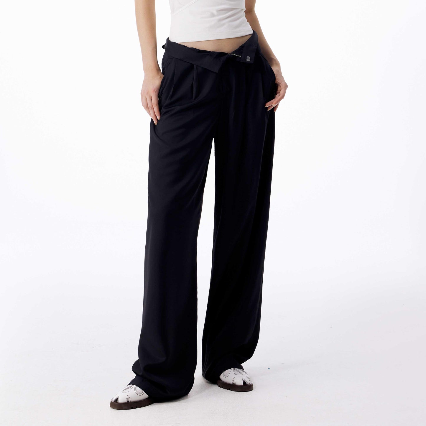 NUTH ‘Daily Needs’ Unisex Loose Trousers